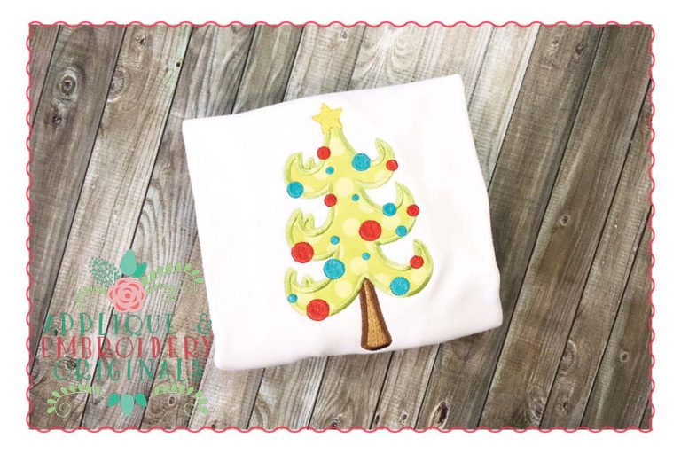 138 Christmas Tree with Ornaments Applique Design