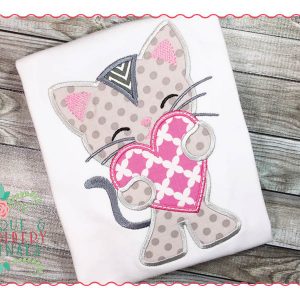 170 Kitty Cat Hugging Heart Applique Design