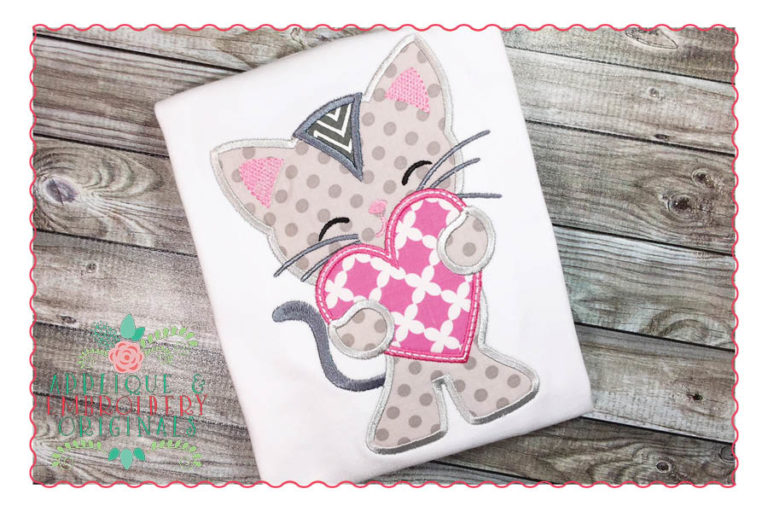 170 Kitty Cat Hugging Heart Applique Design