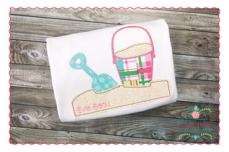 327 Shovel and Pail in Sand Vintage Applique Design