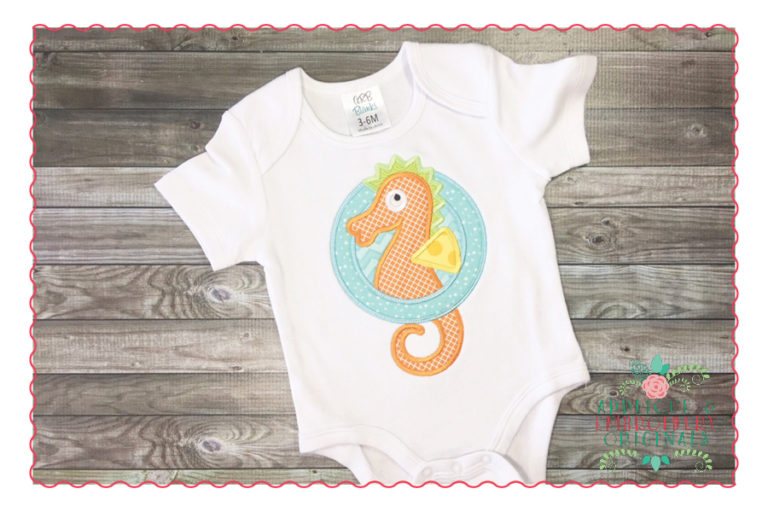 340 Seahorse in Circle Applique Design - Image 2
