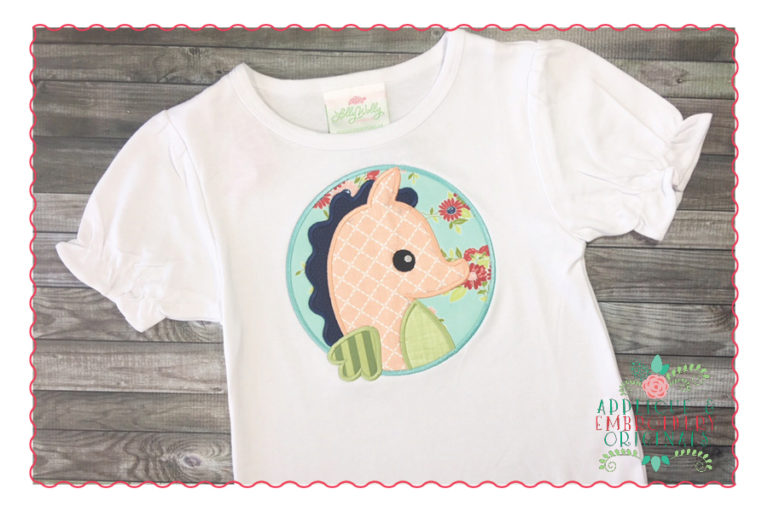 341 Seahorse in Circle Applique Design - Image 2