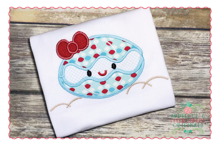 394 Clam with Bow Applique Design