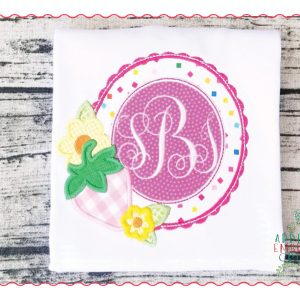 466 Strawberry Scalloped Frame Applique Design