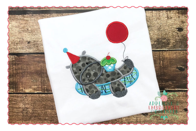 500 Birthday Hippo in Tube Cupcake Applique Design