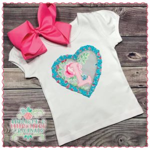 1400 Ruffled Heart Alpha Applique Font