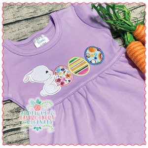 1533 Bunny with Trio of Eggs Applique Design