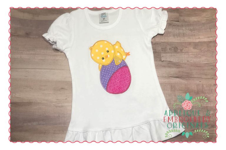 1562 Chick on Two Tone Egg Applique Design - Image 2