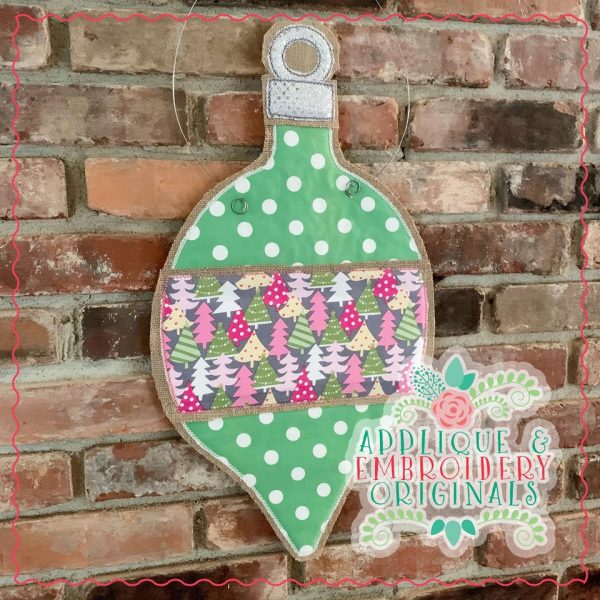 2247 Ornament Door Hanger In-The-Hoop Design - Image 2
