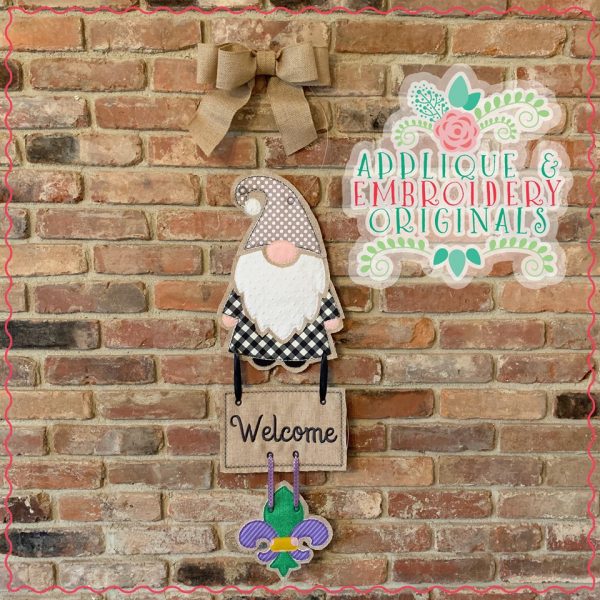 AEO 2399 Plaque & Fleur De Lis Interchangeable for Gnome In-The-Hoop Design - Image 3