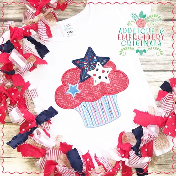 2658 Cupcake with Stars Applique Design - Image 2
